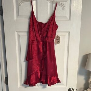 Elegant Red Sleeveless Dress